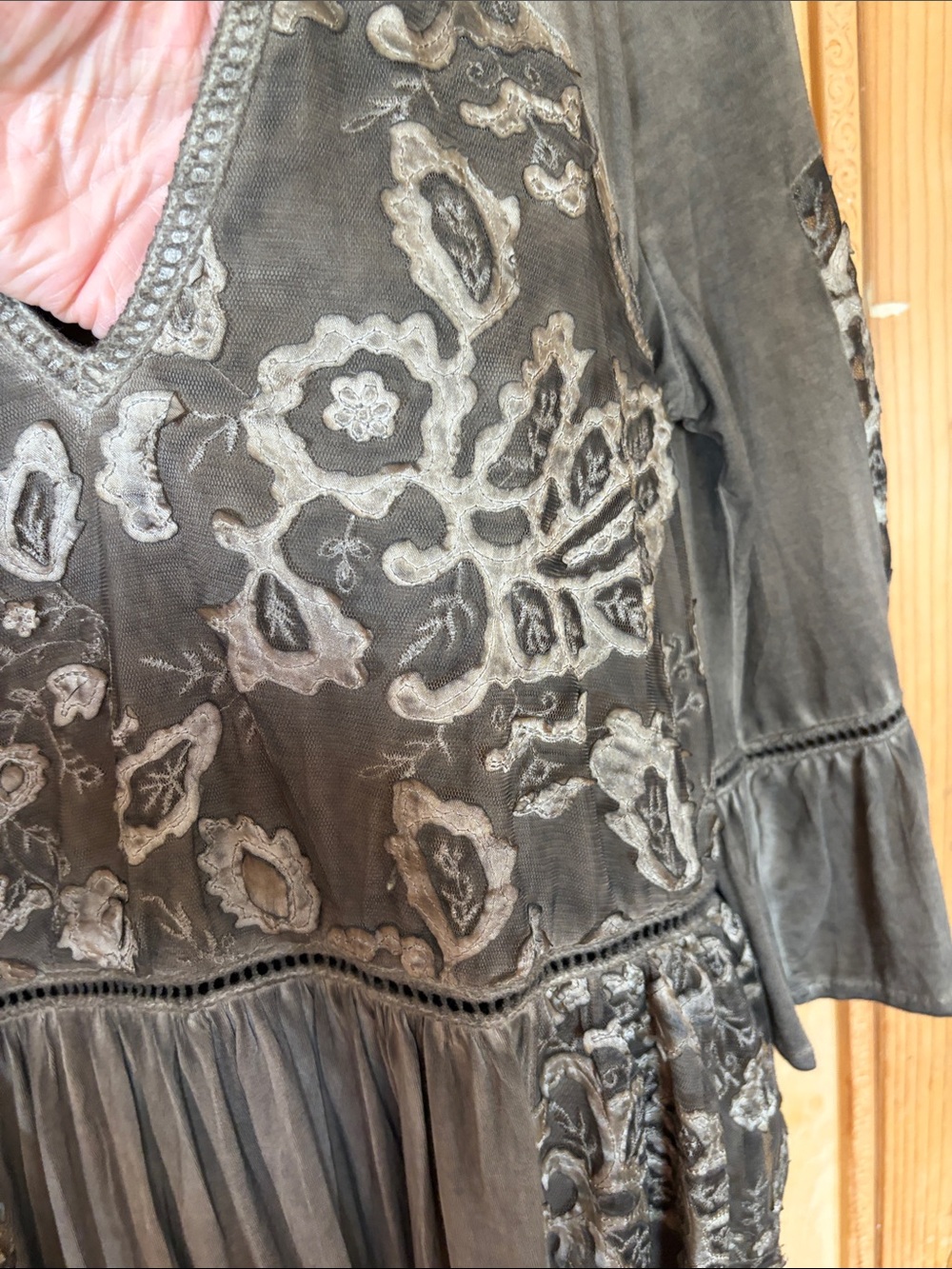 ๐ POL Olive Green Lace Accent Tunic Top - Picture 11 of 16
